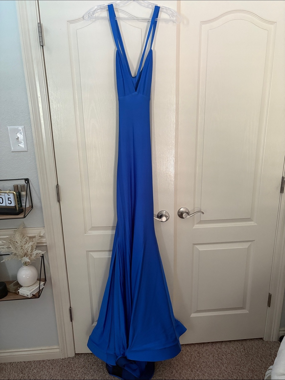 BUFFIES Elegant Deep V Royal Blue Gown